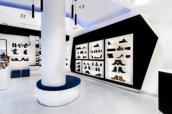 Интерьер магазина обуви, фото элегантного дизайна из Греции: бывшее помещение ресторана