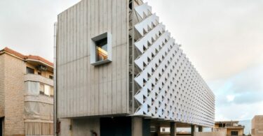 магазин Obeid Retail Complex с улицы сбоку