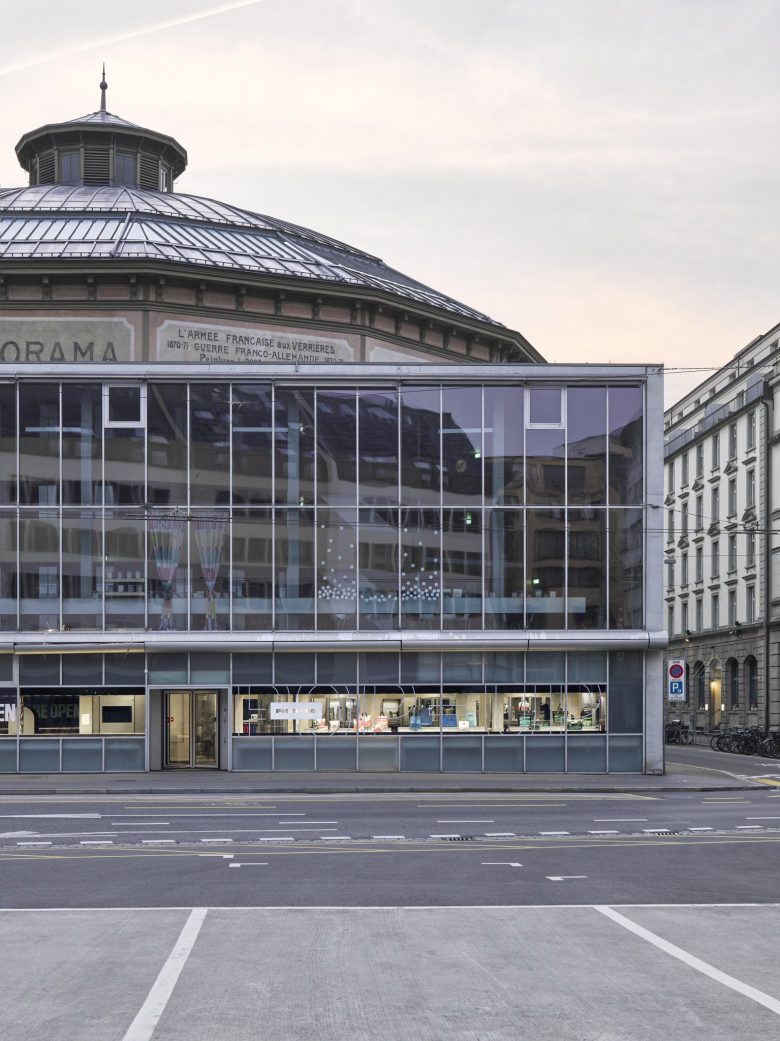 магазин с улицы FREITAG POP-UP STORE LUCERNE