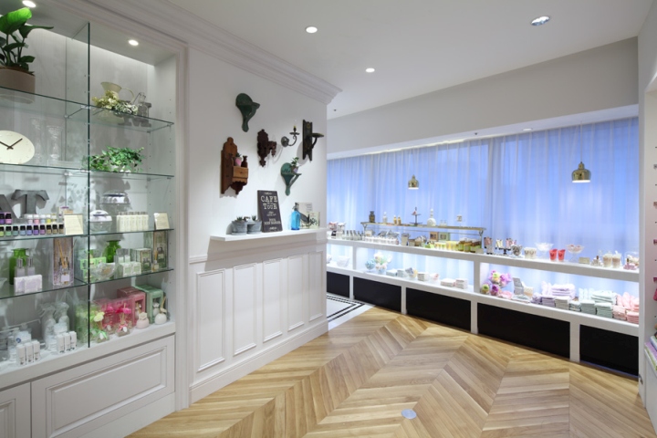 Восхитительное оформление дизайна интерьера магазина Afternoon Tea LIVING ReMIX Store в Токио