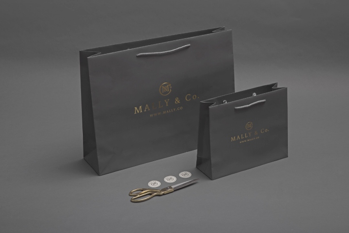 Фирменная упаковка магазина MALLY & Co