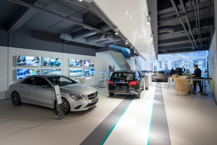 Автомобильный салон Mersedes-Benz в стиле POP-UP в Нидерландах