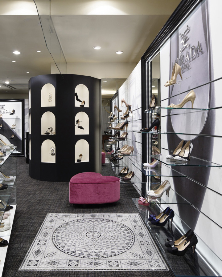 Первоклассный бутик женской обуви Mirada Royal в Киото