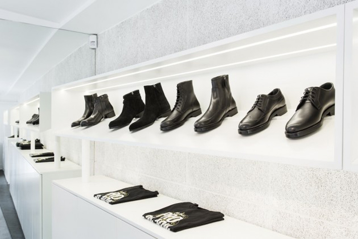 Прекрасный дизайн обувного магазин бренда Mr. Hare shoe в Лондоне