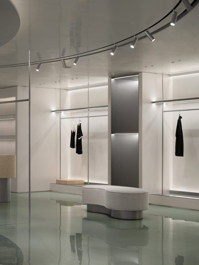 мягкие пуфы Mark&Lona Beijing Flagship