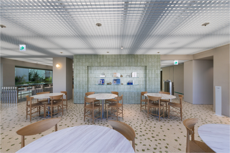 обеденная зона Lavish Store