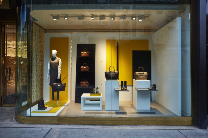 Оформление витрин магазина обуви от профессиональных дизайнеров