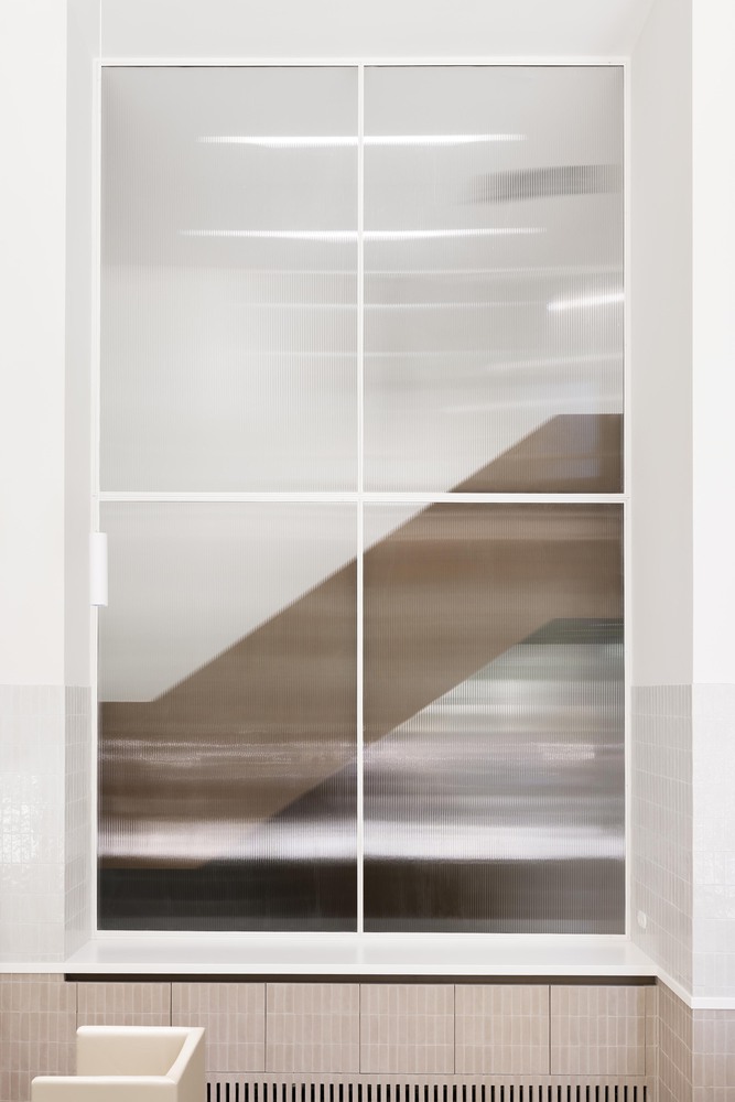 окно в Vedalia Salon