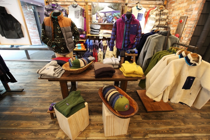 Дизайн магазина одежды для активного отдыха Patagonia в Сеул