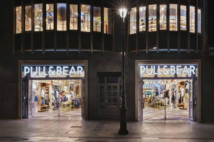 Умопомрачительный салон Pull & Bear в Барселоне