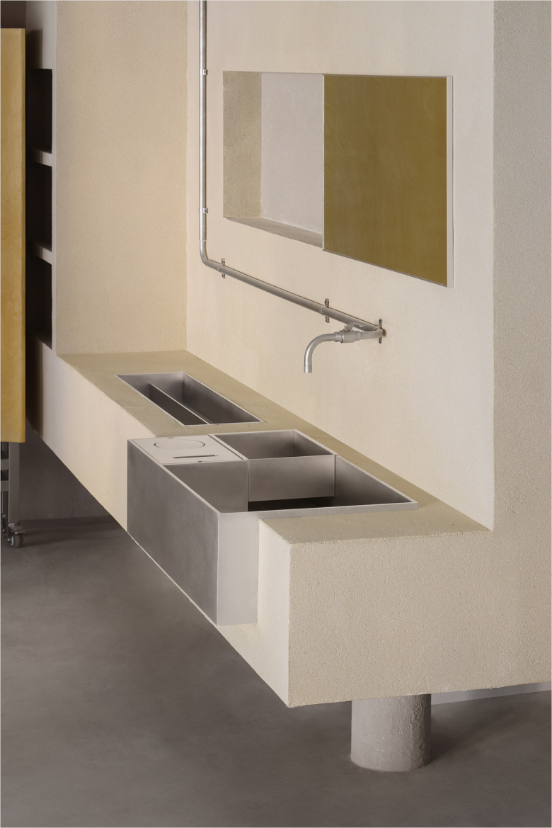 раковина вдоль стены RERY Fashion Lifestyle Centre