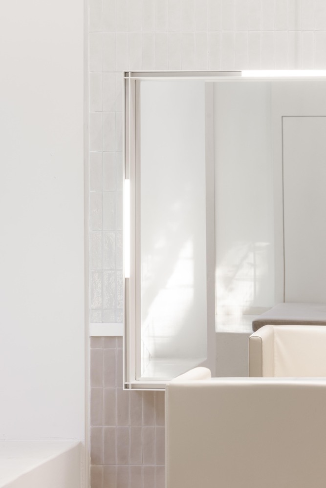 стена с зеркалом Vedalia Salon