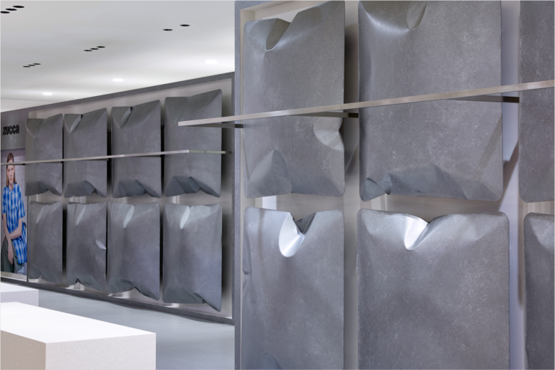 стены в магазине Zucca