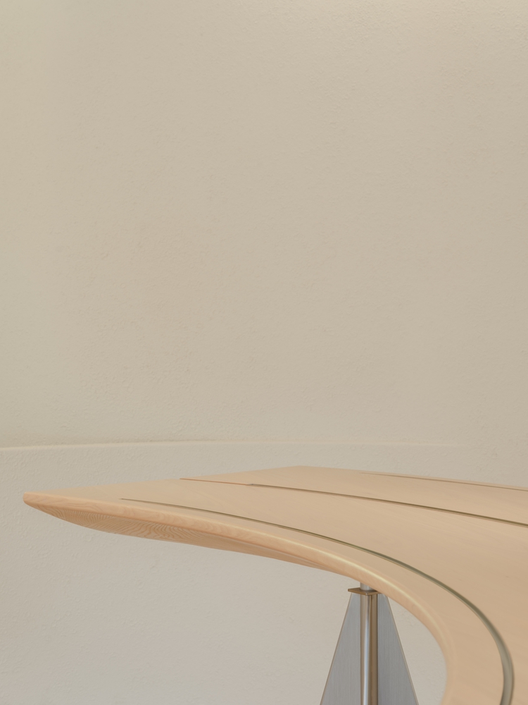 стол витрина_ столешница Nikon Shanghai Flagship Store 2.0