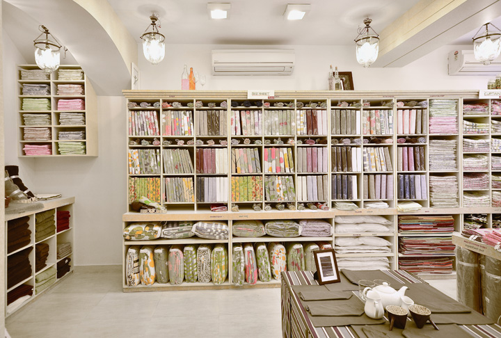 Уютный бутик домашнего текстиля SWAAS в Индии