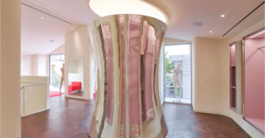 торговый зал Marine Serre