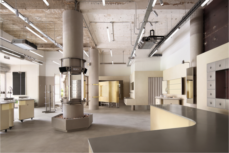 торговый зал RERY Fashion Lifestyle Centre