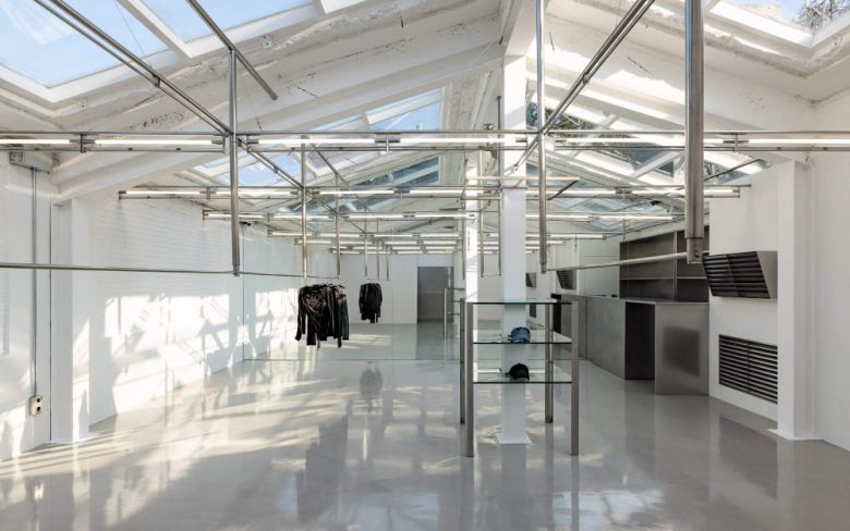 торговый зал подвесные вешала Cost per Kilo flagship store