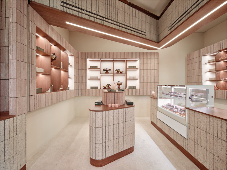 торговый зал Lavish Store в Дели