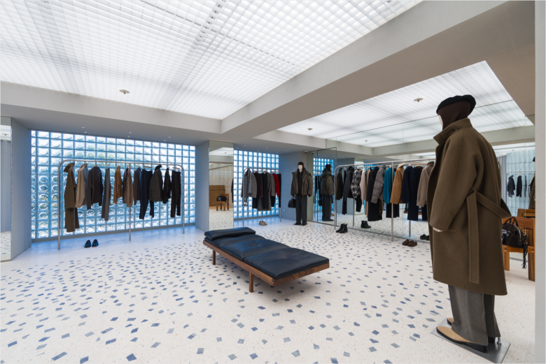 торговый зал магазина Time Seoul в Сеуле