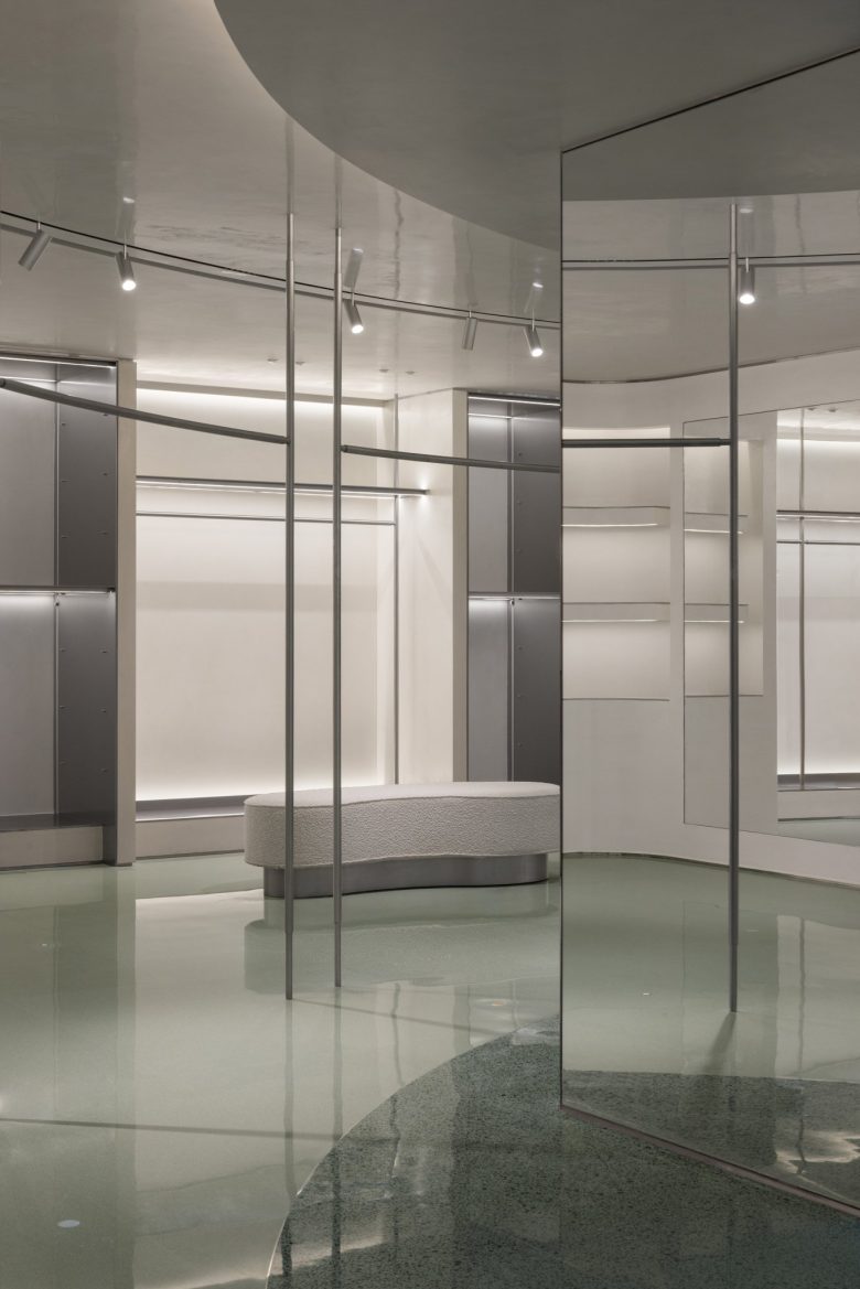 торговый зеркальный зал Mark&Lona Beijing Flagship