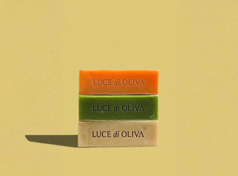 три разноцветных куска Luce di Oliva