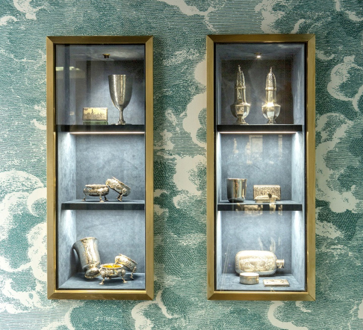 Элементы интерьера ювелирного бутика Vase de Delft от Centdegres в Париже