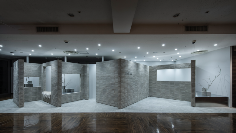 вид издалека на оформление Rinkan Shop-in-Shop