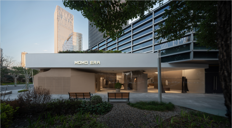 вид магазина с улицы MOMO ERA