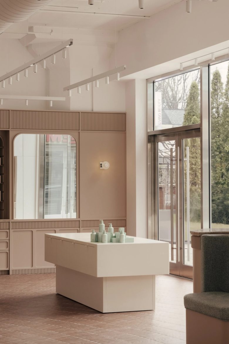 вид на входную зону Living Beauty