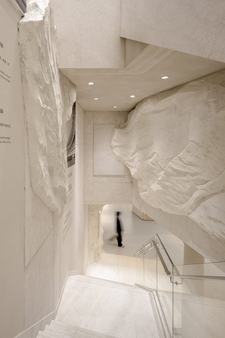 вид с лестницы ANTA Basketball Arena