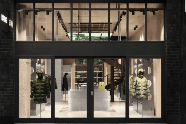 вид с улицы Rains Store