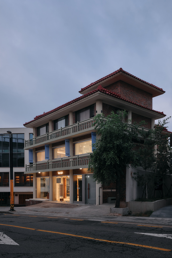 вид снаружи - сбоку Verish от Studio Tama