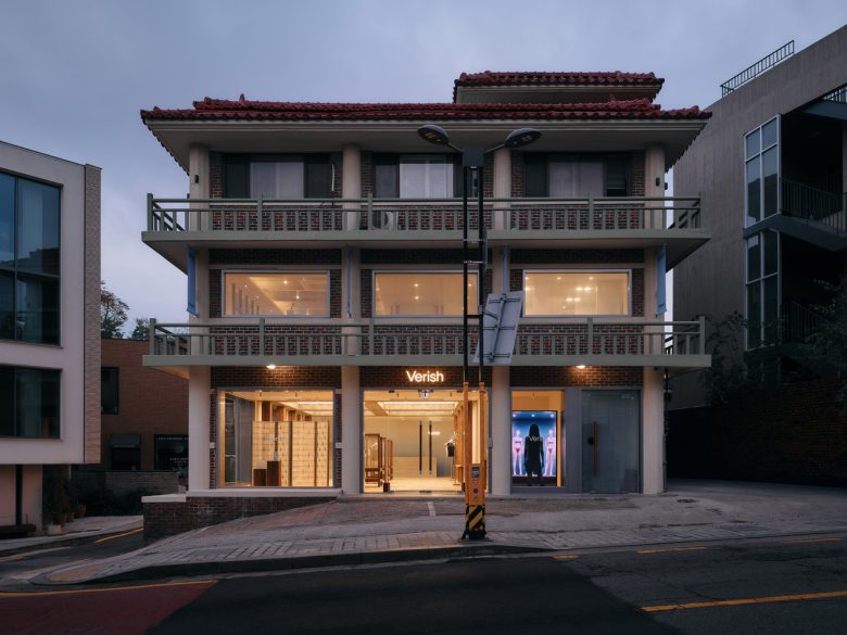 вид снаружи - центр вечер Verish от Studio Tama