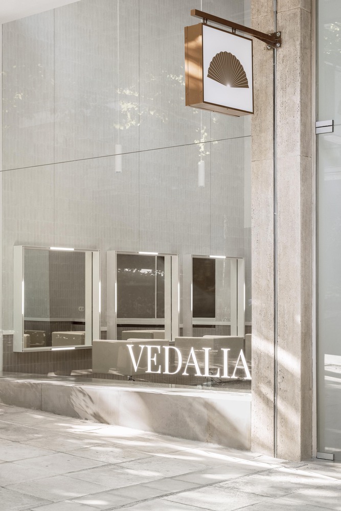 вид снаружи Vedalia Salon