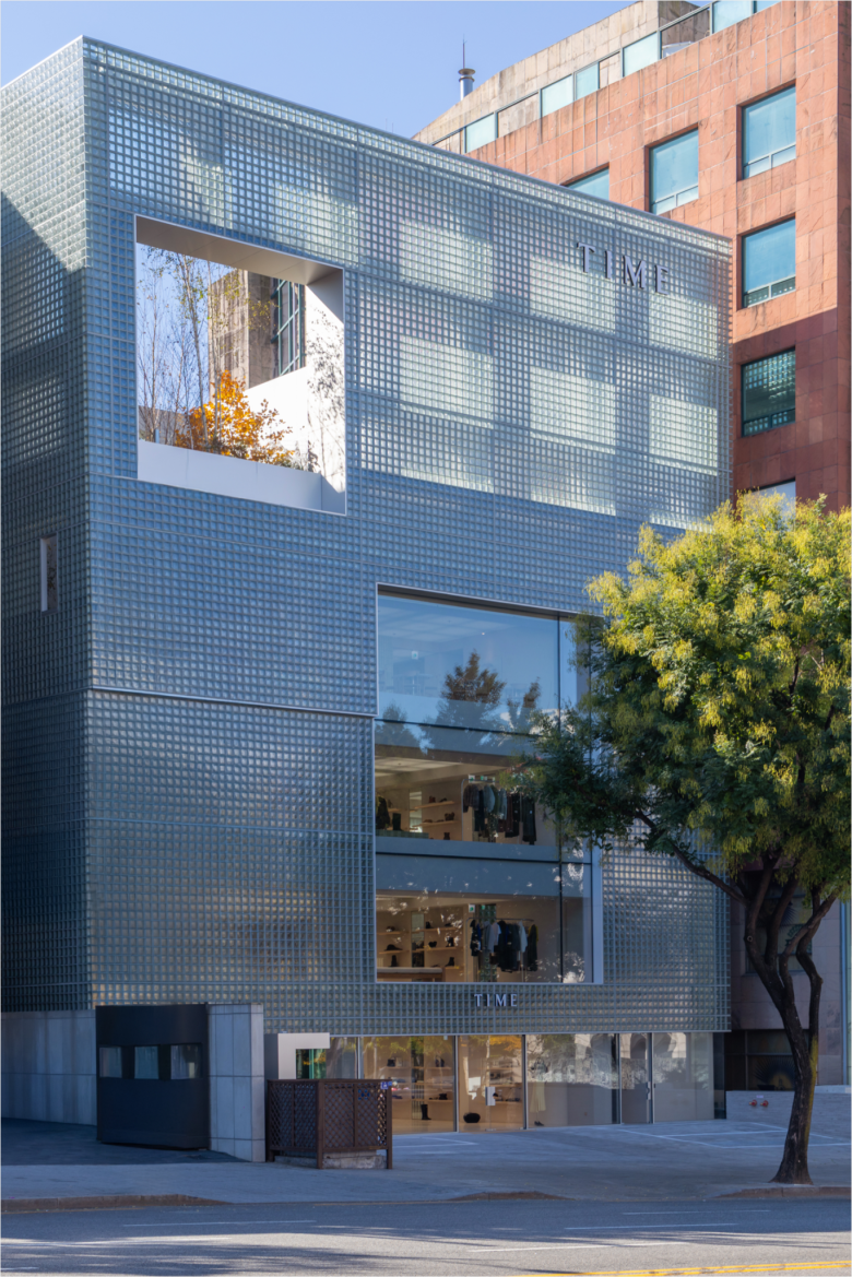 вид здания Lavish Store