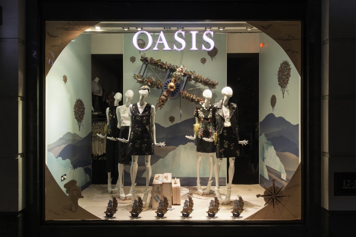 Большая встроенная витрина для коллекции Destination Oasis - Фото 2