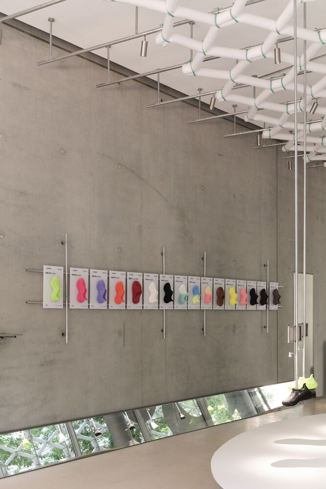 витрина на стене STARAY