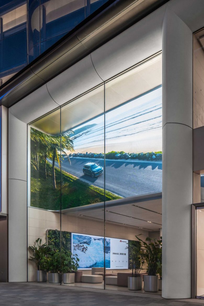 витрины 3д Huawei Flagship Store