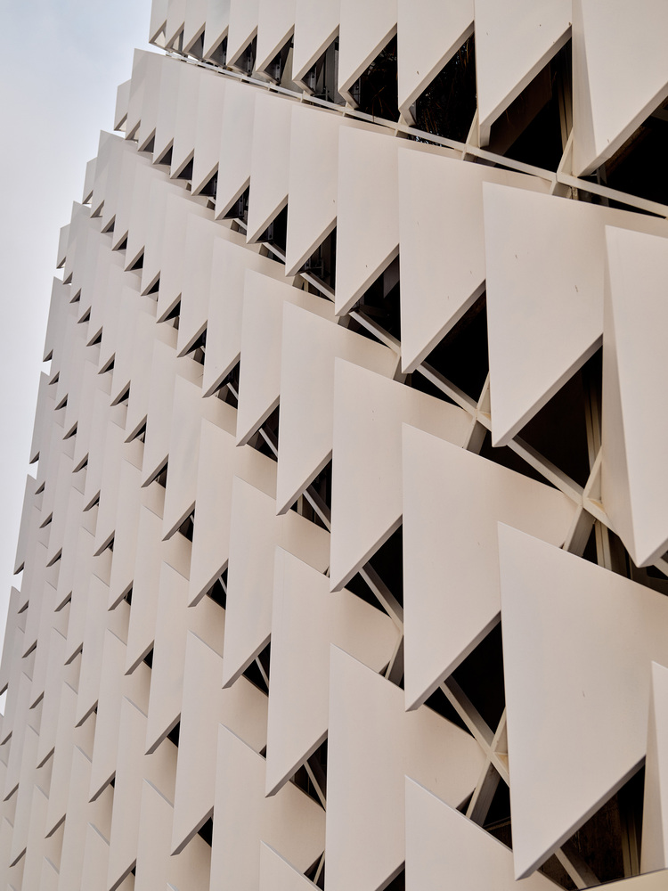 высота фасада Obeid Retail Complex