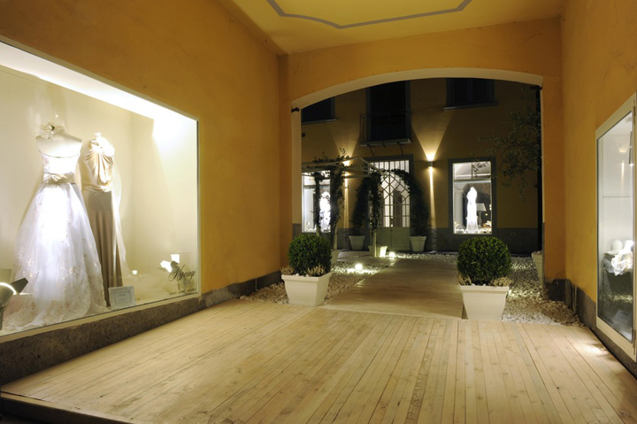 Стильный дизайн интерьера свадебного салона Mariage Vergalli Design & Furniture в Италии
