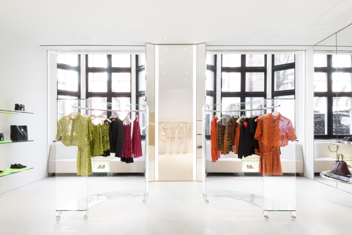 Дизайн интерьера магазина женской одежды Christopher Kane в Лондоне