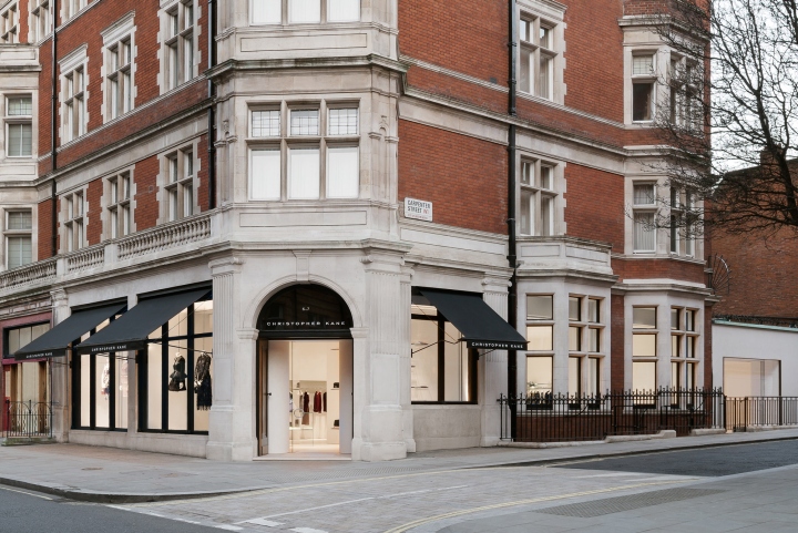 Внешний вид здания магазина женской одежды Christopher Kane в Лондоне