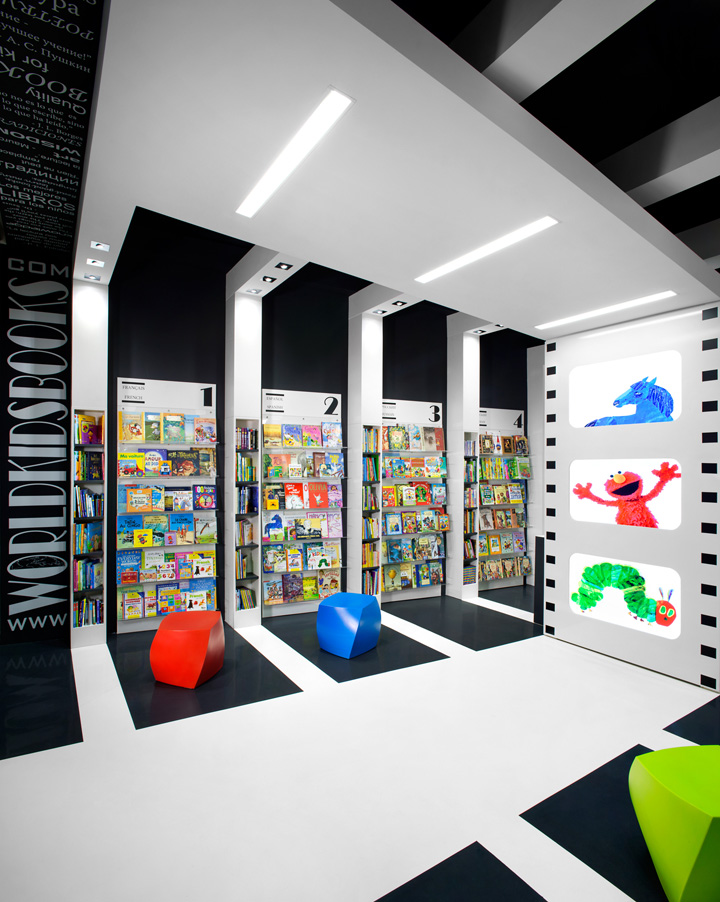 Прекрасный магазин книг для детей World Kids Books store в Ванкувере