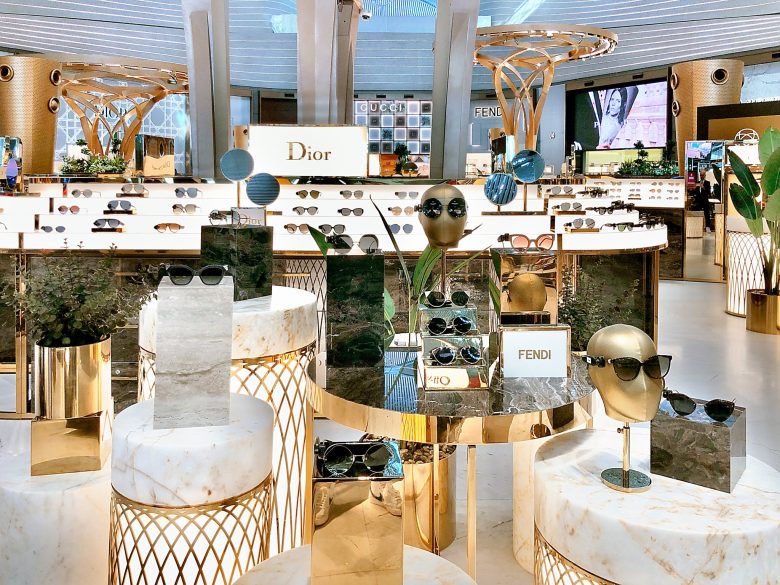 зал с очками LUXURY SQUARE NEW INTERNATIONAL AIRPORT ISTANBUL