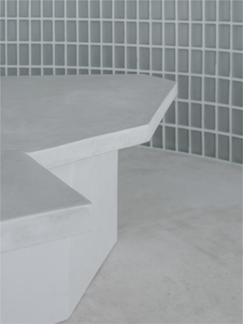 зал выставочный стол Tanta Showroom